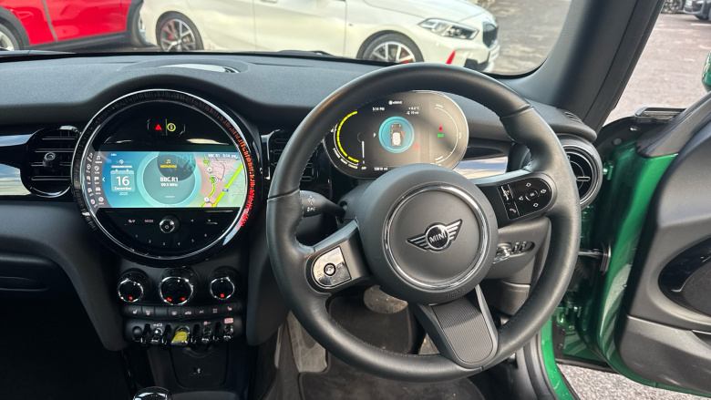 MINI Hatchback 135kW Cooper S Level 2 33kWh 3dr Auto Electric Hatchback